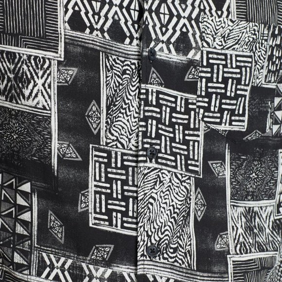 COTTON ON Tribal Squares Hawaiian Island Short Sleeve Shirt NWT - Picture 6 of 15